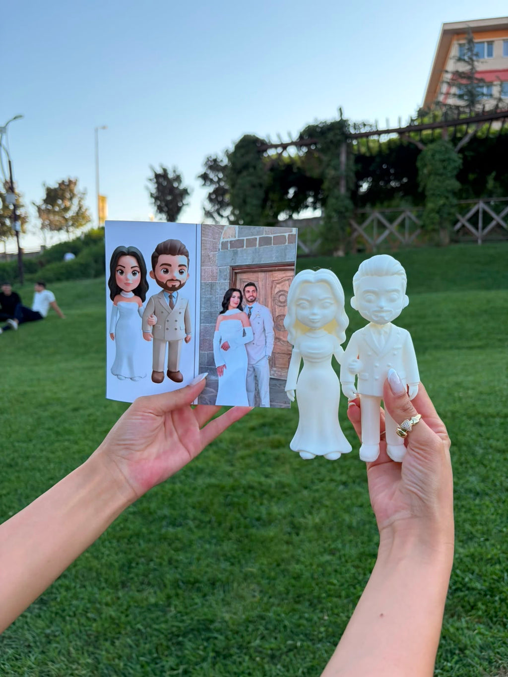 Kişiye Özel Çift Chibi Figürü – Boyanabilir Hediye Seti